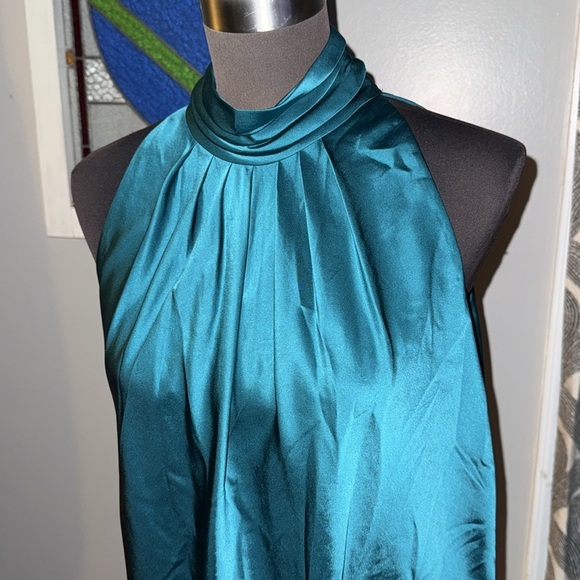 Diane Von Furstenberg High Neck Sleeveless Blouse - Picture 2 of 8